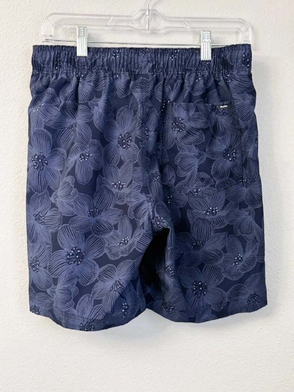 Poshmark Listing Title: Hurley Men's Navy Floral Swim Trunks - Size Medium